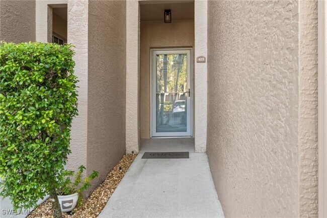 Building Photo - 9361 Alamander Ct