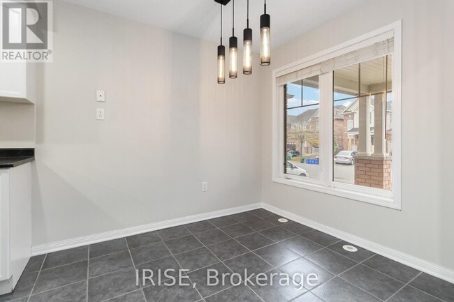 Building Photo - 703 Rayner Ct