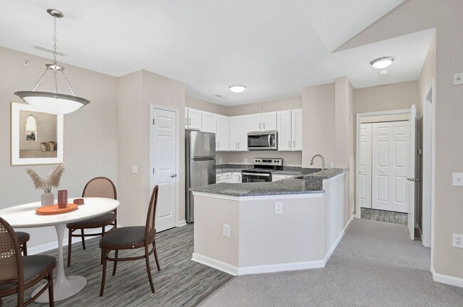 Building Photo - The Gateway