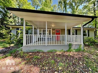 Building Photo - 5613 Deerborn Dr