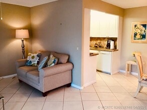 Building Photo - 4008 Cornwall A