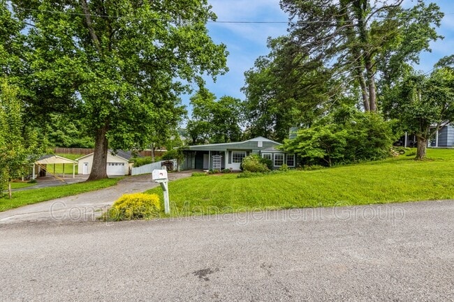 Photo - 1125 Timbergrove Dr House