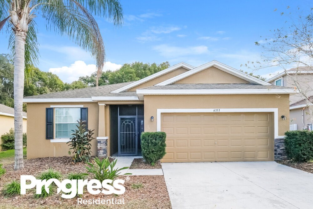 6353 Twin Bridges Dr, Zephyrhills, FL 33541 House Rental in