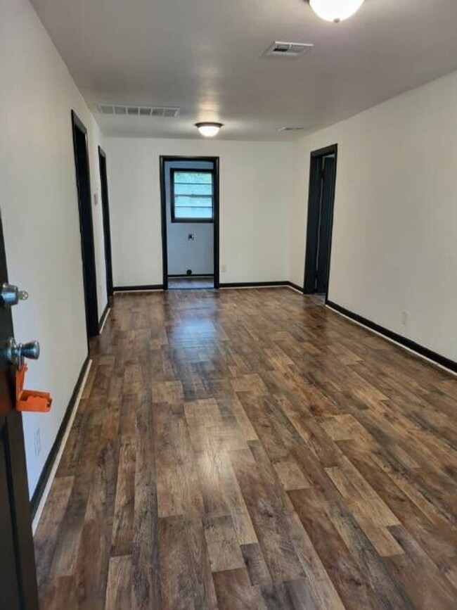 Foto del edificio - $900- 2 Bedroom Rental in Ardmore