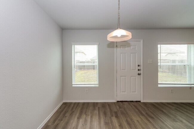 Foto del edificio - 24318 Rossi Gardens Cir