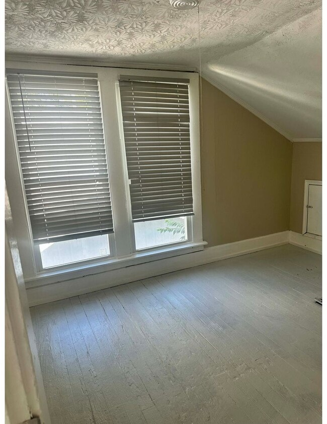 Foto del edificio - Large three bed home for rent