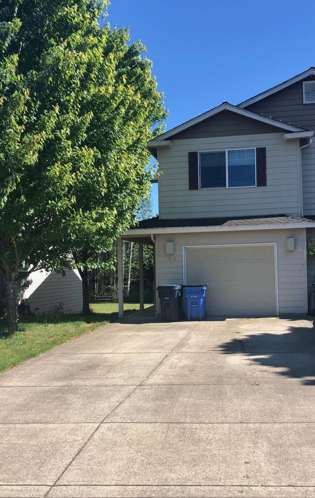 Quaint 2B/2Ba Townhome in Desirable Camas! - Quaint 2B/2Ba Townhome in Desirable Camas!