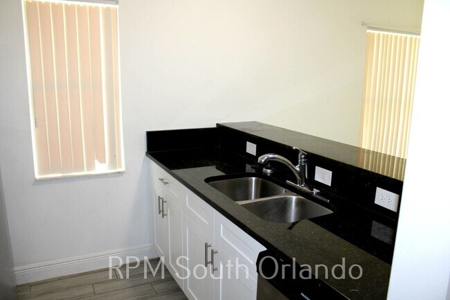 Foto del edificio - Beautiful 3-bedroom 2 bath single story home in SW Orlando near International Drive