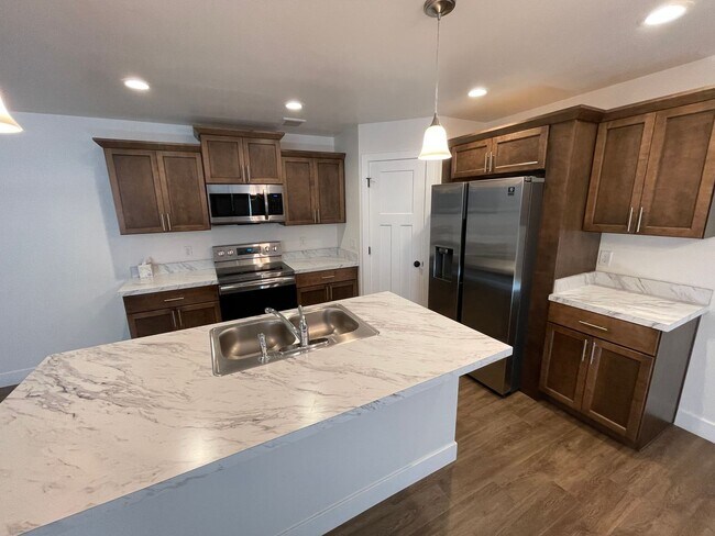 Foto del edificio - 3 bed 2.5 bath home rental