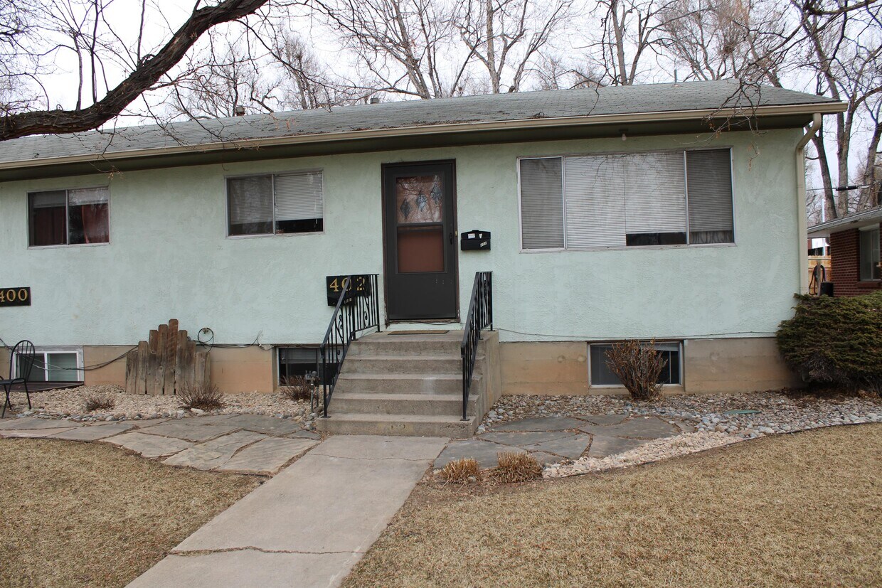 Primary Photo - 400 Alpert Ave