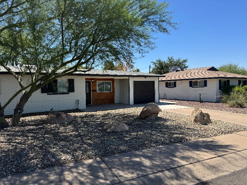 Primary Photo - 3343 N 6th Ave
