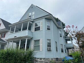 Building Photo - 264 Bailey St