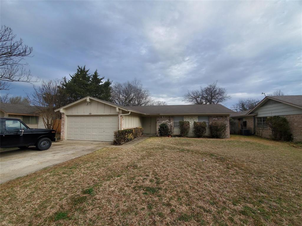 Building Photo - 1521 Wagon Wheel Rd