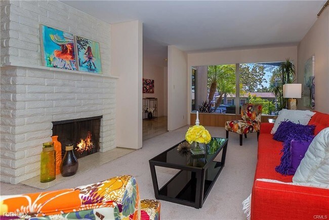 Building Photo - 4 br, 4 bath House - 504 Santiago Ave
