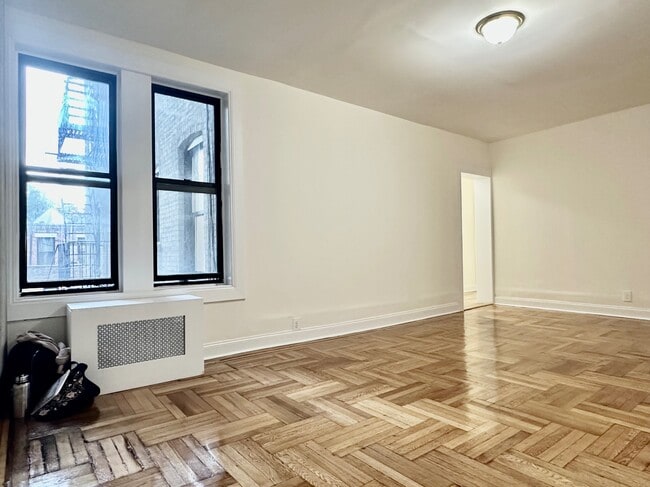 Building Photo - 289 Convent Ave
