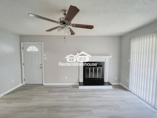 Building Photo - 3704A Towne Point Rd