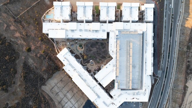 Building Photo - Folia