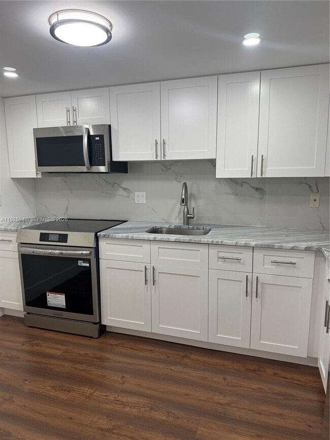 Building Photo - 3490 Foxcroft Rd