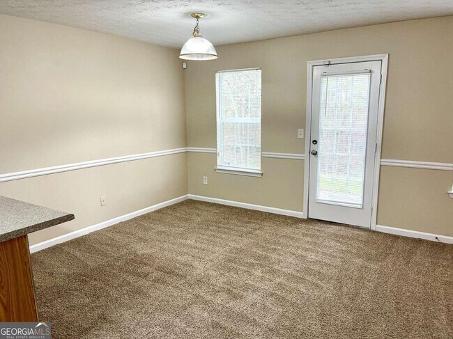 Foto del edificio - 448 Townsend Bend