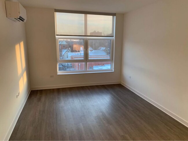 Foto del edificio - 4743 N Wolcott Ave