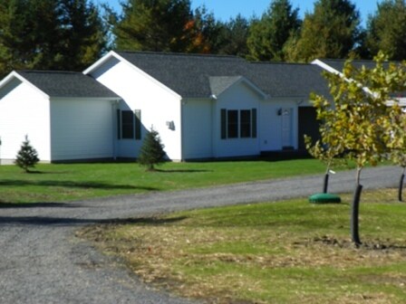 Primary Photo - 392 Troy Rd