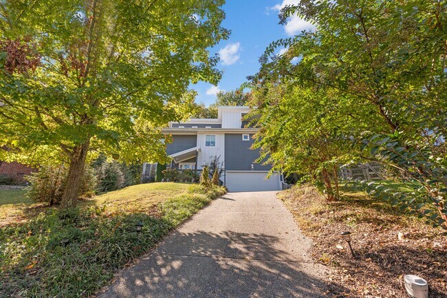 Building Photo - 505 Harpeth Trace Dr