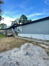 Building Photo - 23349 Hedge Ln