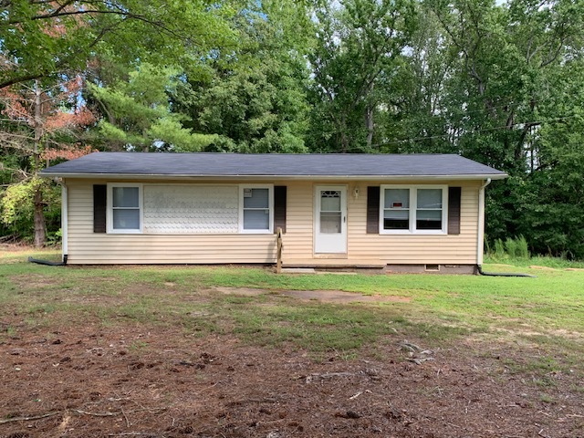 Front - 1424 Redd Shop Rd