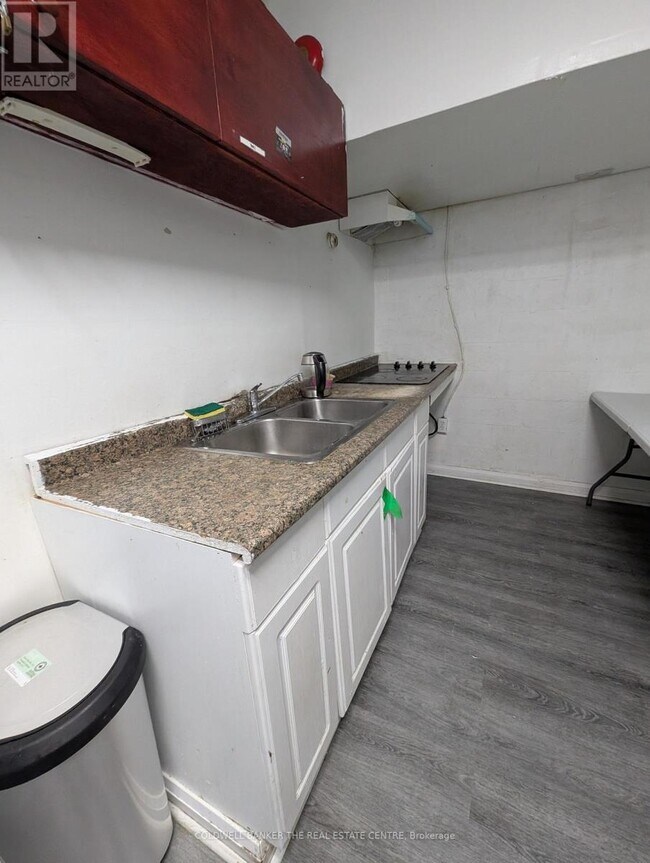 Photo du bâtiment - 2823 Danforth Ave