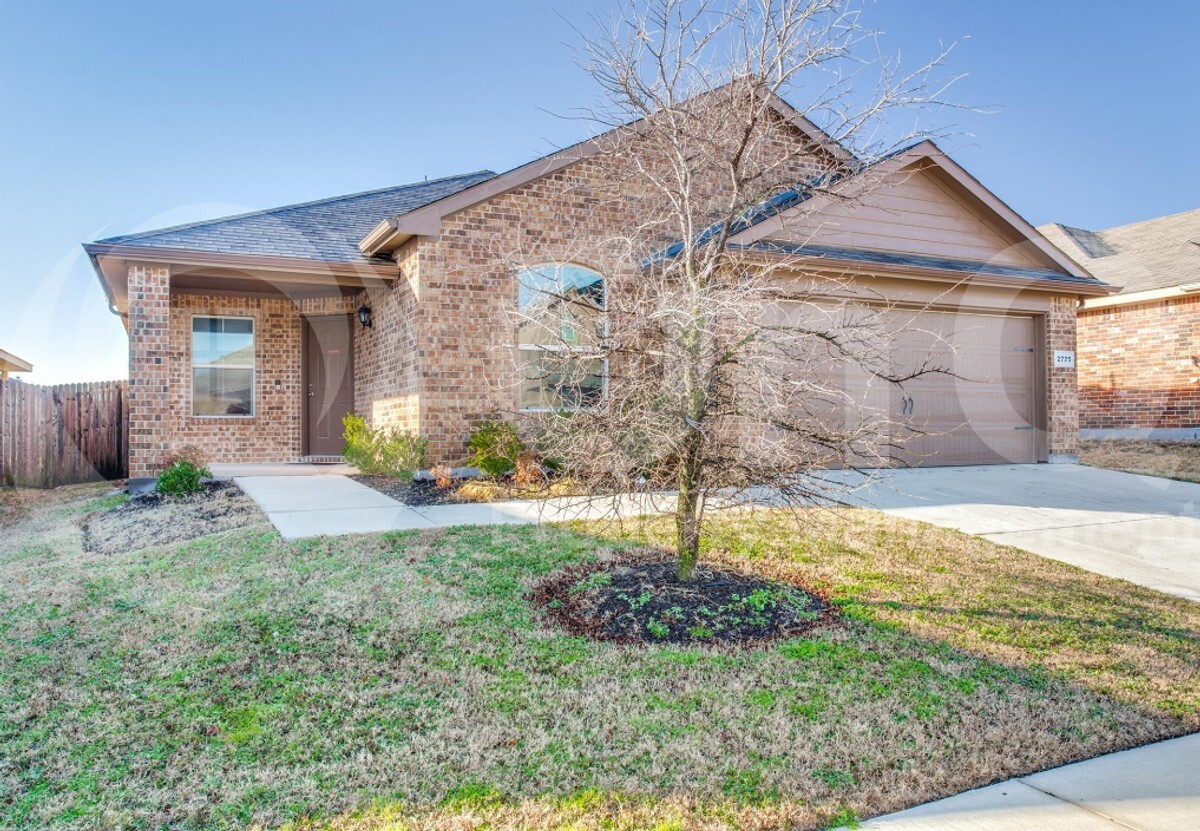 Foto principal - 2725 Gains Mill Dr