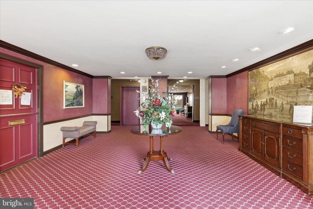 Foto principal - 1200 S Arlington Ridge Rd