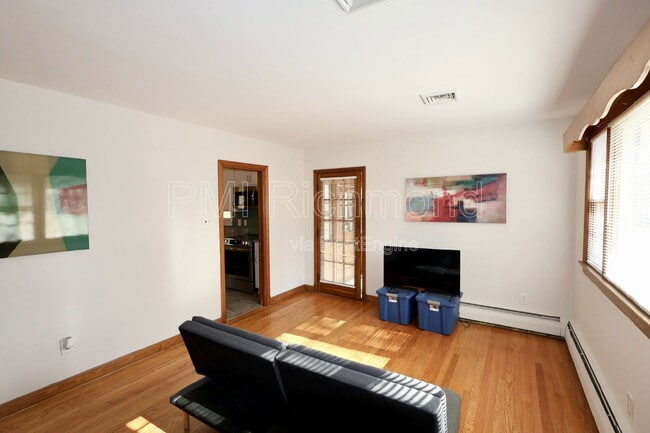 Foto del edificio - 4038 Old Church Rd