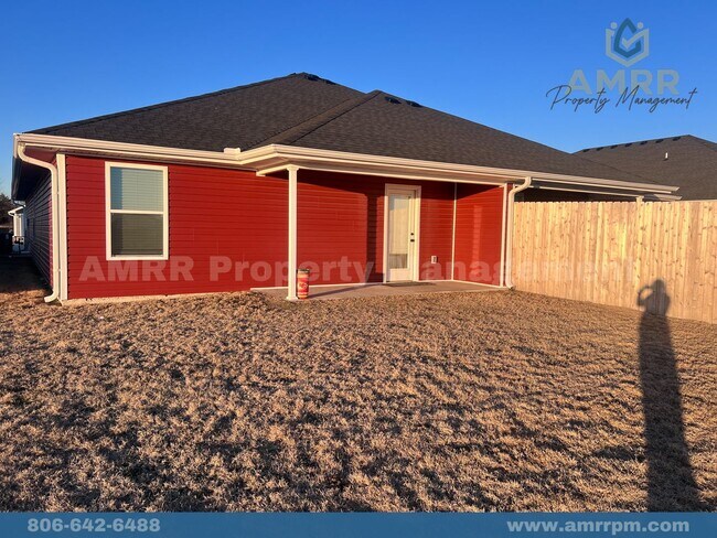 Foto del edificio - New Beginings Start With AMRR: 3 BR Townhome!