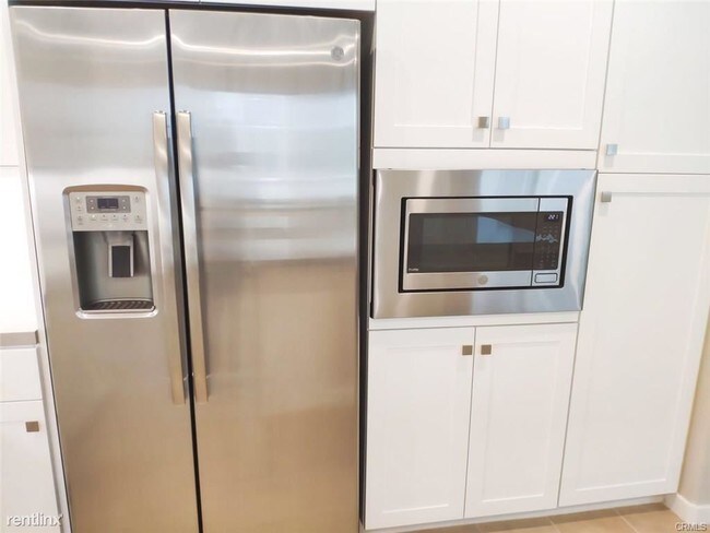 Building Photo - 3 br, 3 bath House - 156 Tribeca