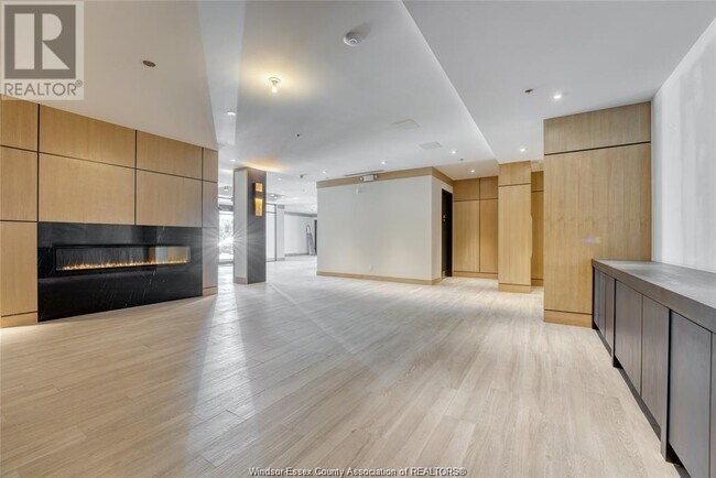 Photo du bâtiment - 14400 Tecumseh Rd E