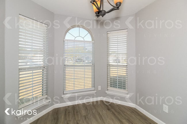 Building Photo - 5005 Capulin Ln