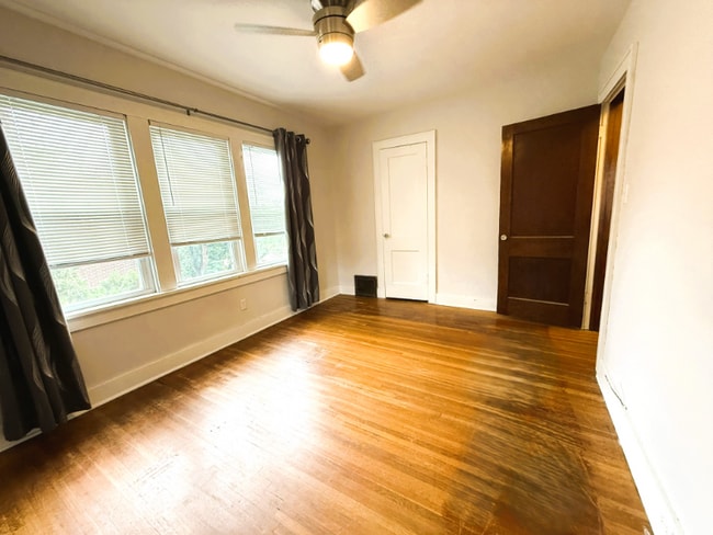 Building Photo - 708 N Porter Ave