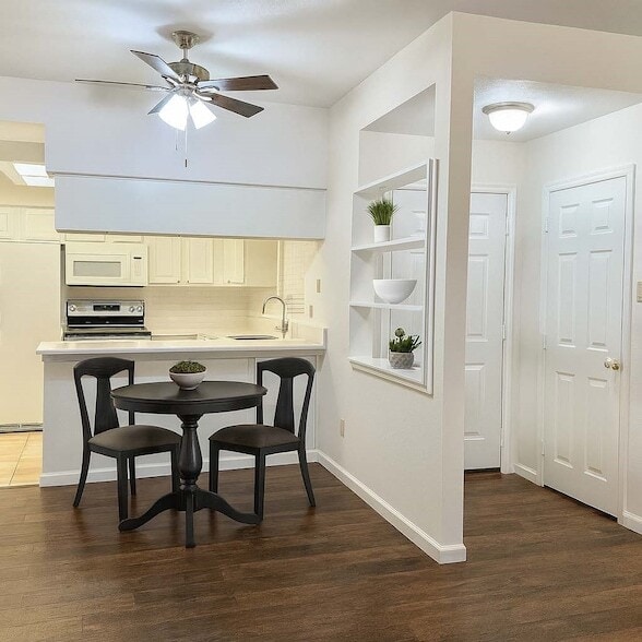 Building Photo - 3140 Devonshire Dr