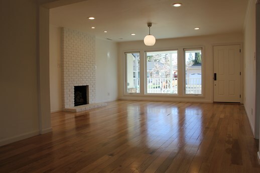 Building Photo - 823 10th Ave