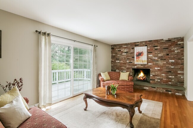 Building Photo - 139 Old Mt Kisco Rd