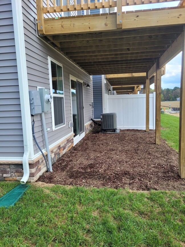 Building Photo - 212 Bulkhead Place, Williamsburg, VA 23188