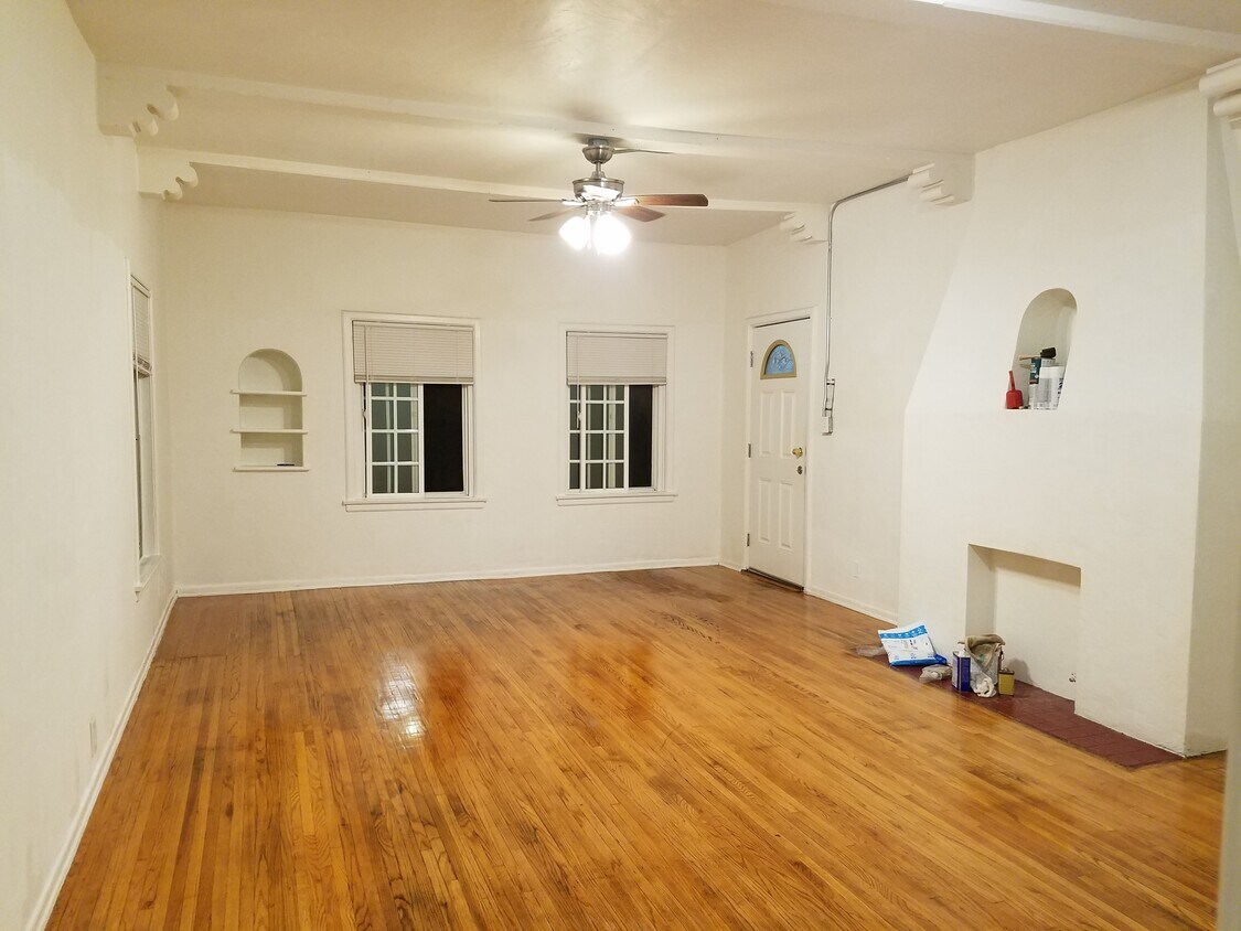 Primary Photo - 1621 2nd Ave