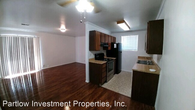 Building Photo - 3530-3534 S 300 E