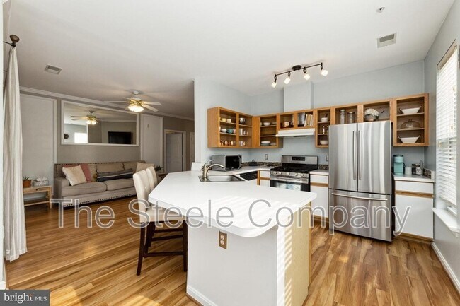 Foto del edificio - 15605 Everglade Ln
