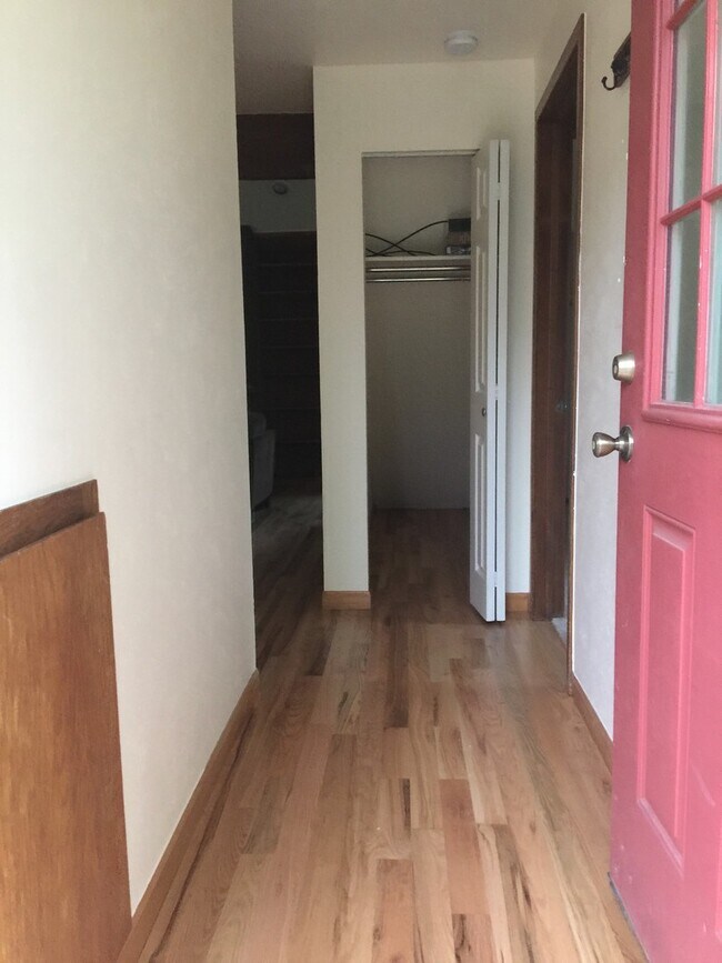 Foto del edificio - Two Bedroom Boulder Condo For Rent In Shan...