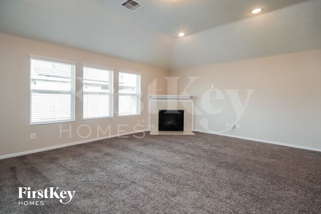 Foto del edificio - 1023 Ranch Oak Dr