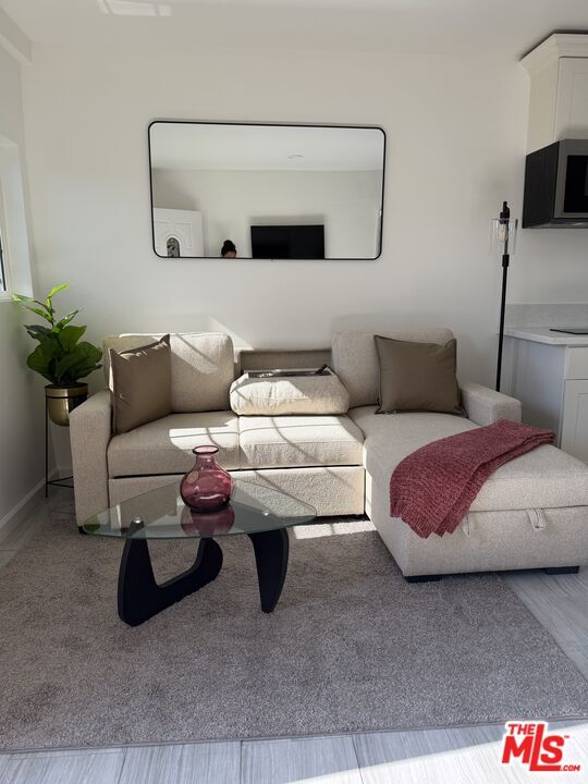 Building Photo - 602-6025 N Maple Dr