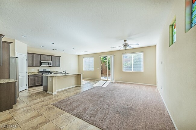 Foto del edificio - 9271 Fire Rose St