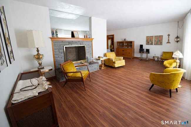 Foto del edificio - 30 Day Spring Ave