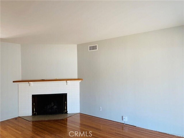 Building Photo - 5935 Grand Ave